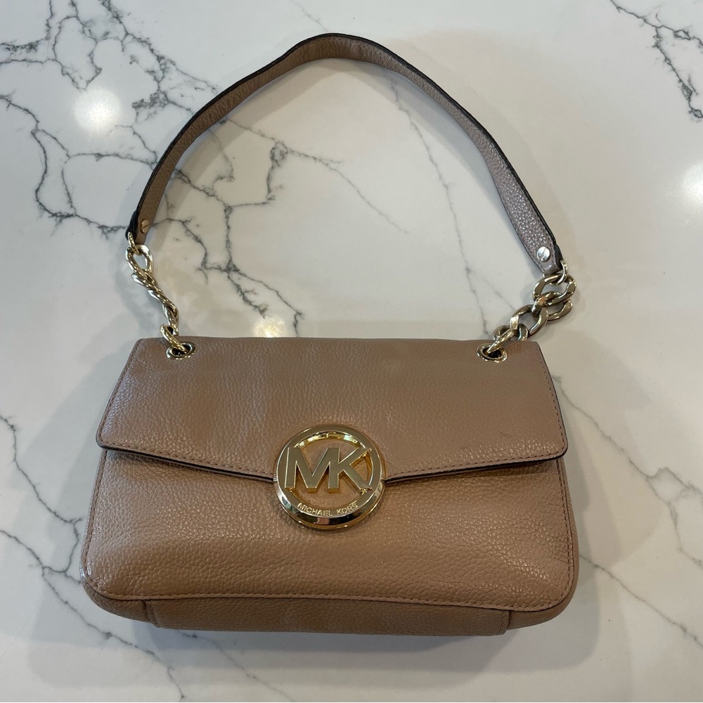 Michaels Kors Pebbled Leather Shoulder Bag.